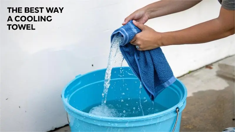Una persona utiliza una toalla refrescante durante una carrera