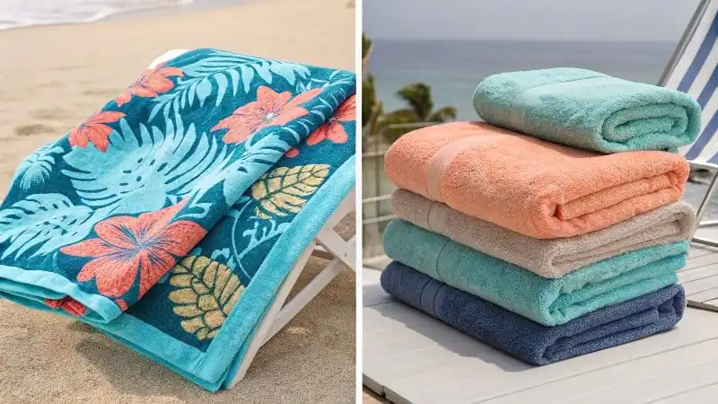 Una toalla de baño doblada junto a una toalla de playa más grande, sin doblar, mostrando la diferencia de tamaño.